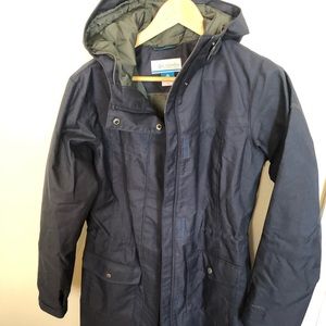 Columbia mid-weight rain jacket
